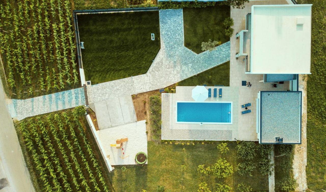 Villa Lukrecia, Luxury Villa In Imotski-Makarska Donji Prolozac Bagian luar foto